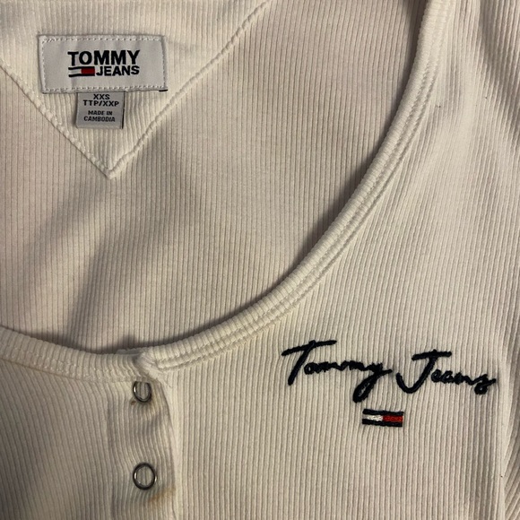 TOMMY HILFIGER LONG SLEEVE TOP - Picture 2 of 3